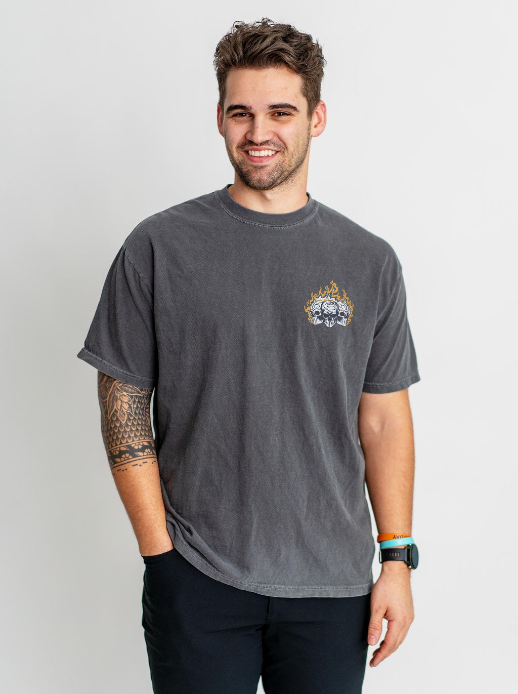 GAINESVILLE FOOTBALL - “3 SKULL” PREMIUM T-SHIRT product image 2